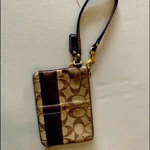Coach wristlet.  Great shape.